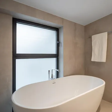 The White Loft - Cretan Luxury Apartment *